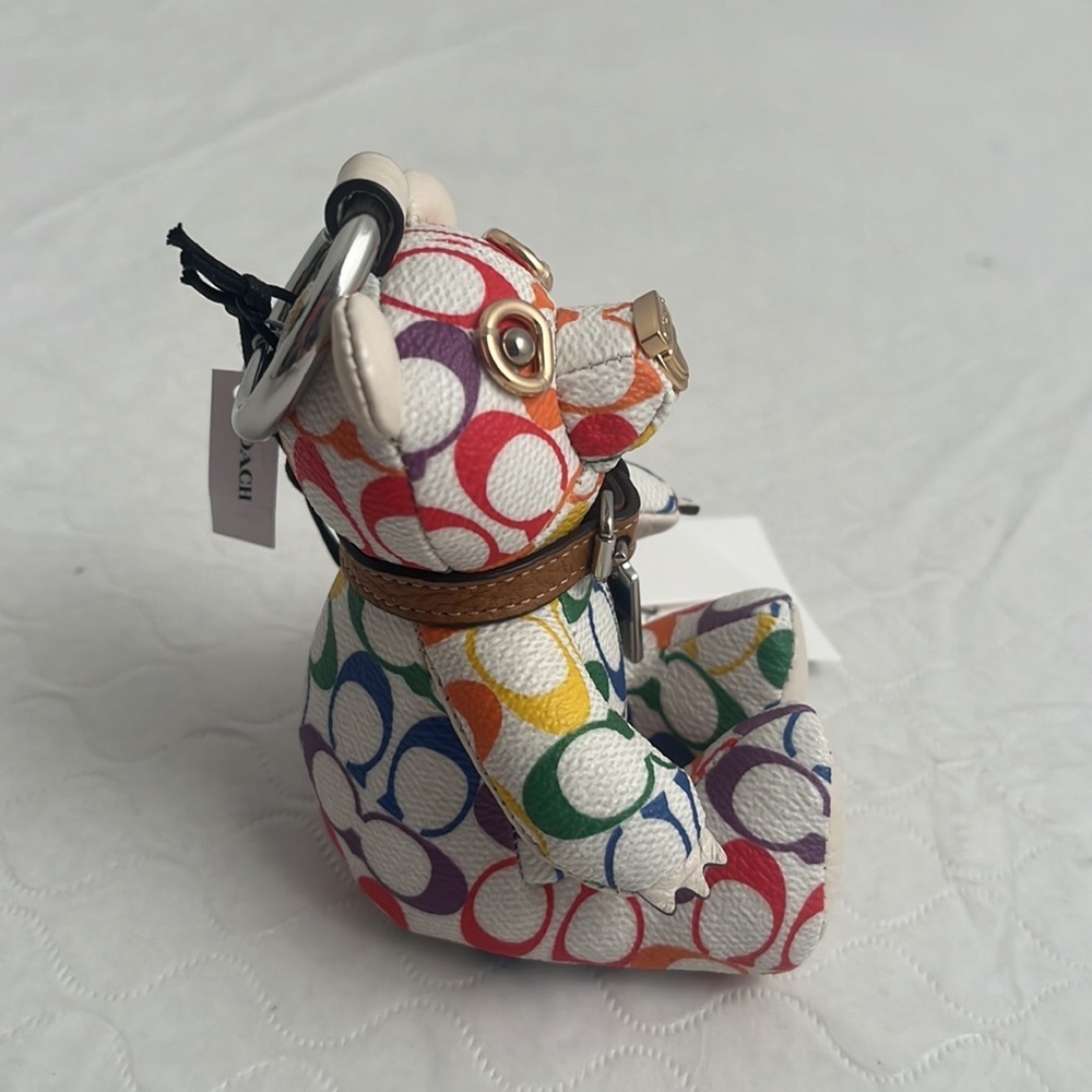 Coach signature logo multicolor rainbow bear keychain - Picture 2 of 11